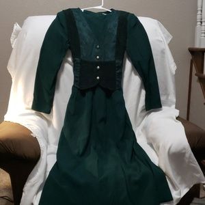 Long sleeve dress wit vest